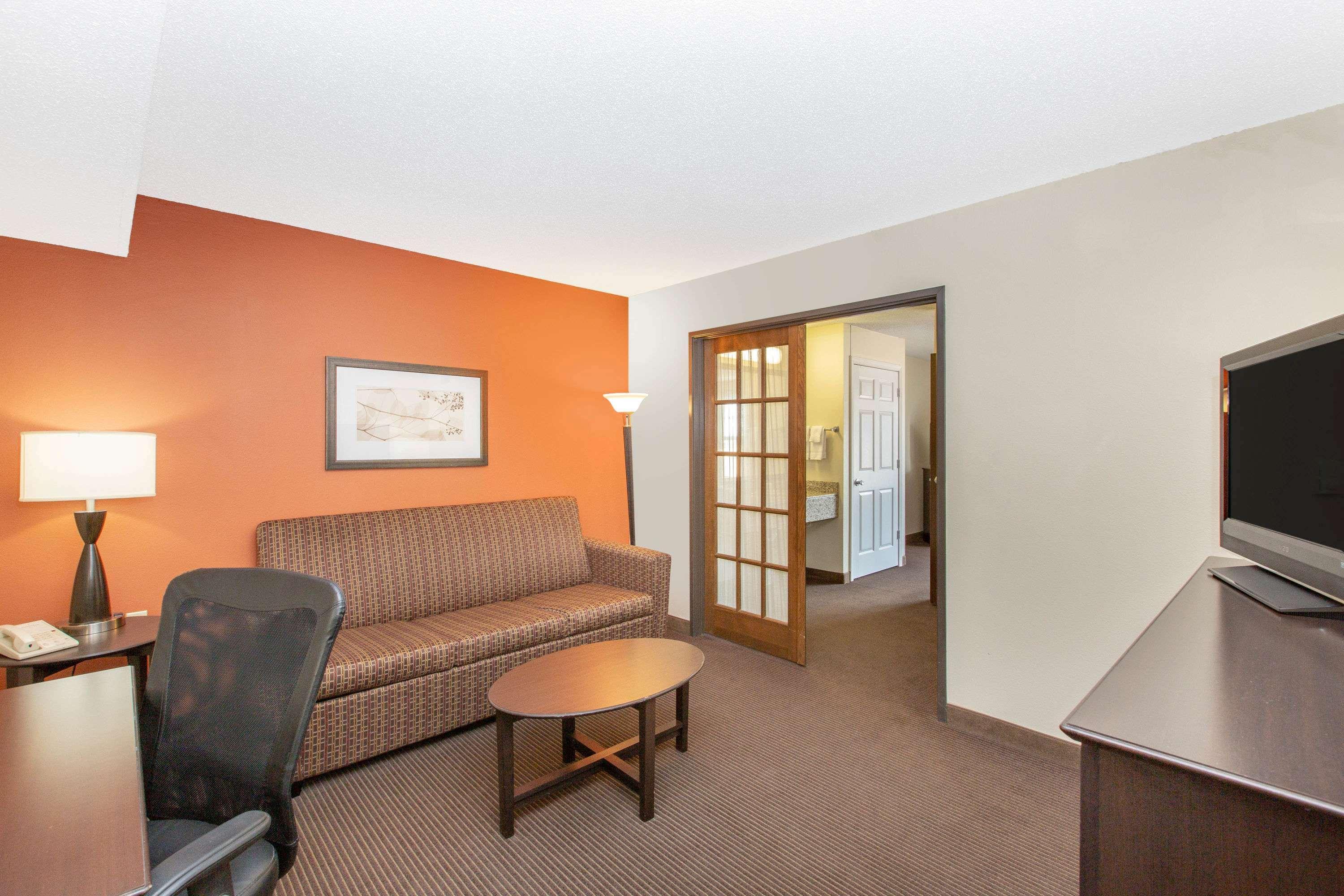 Americinn By Wyndham Ottumwa Esterno foto