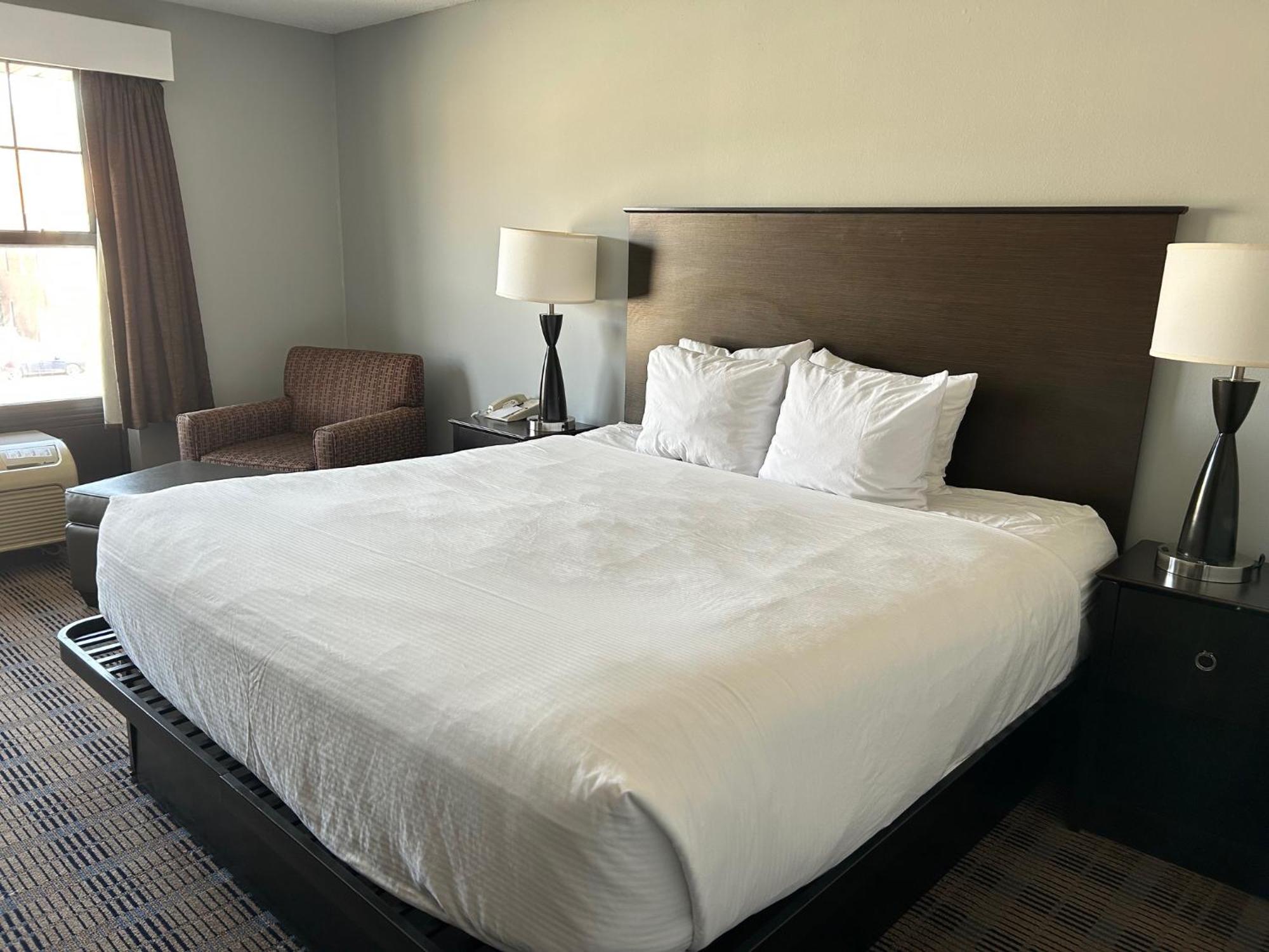 Americinn By Wyndham Ottumwa Esterno foto