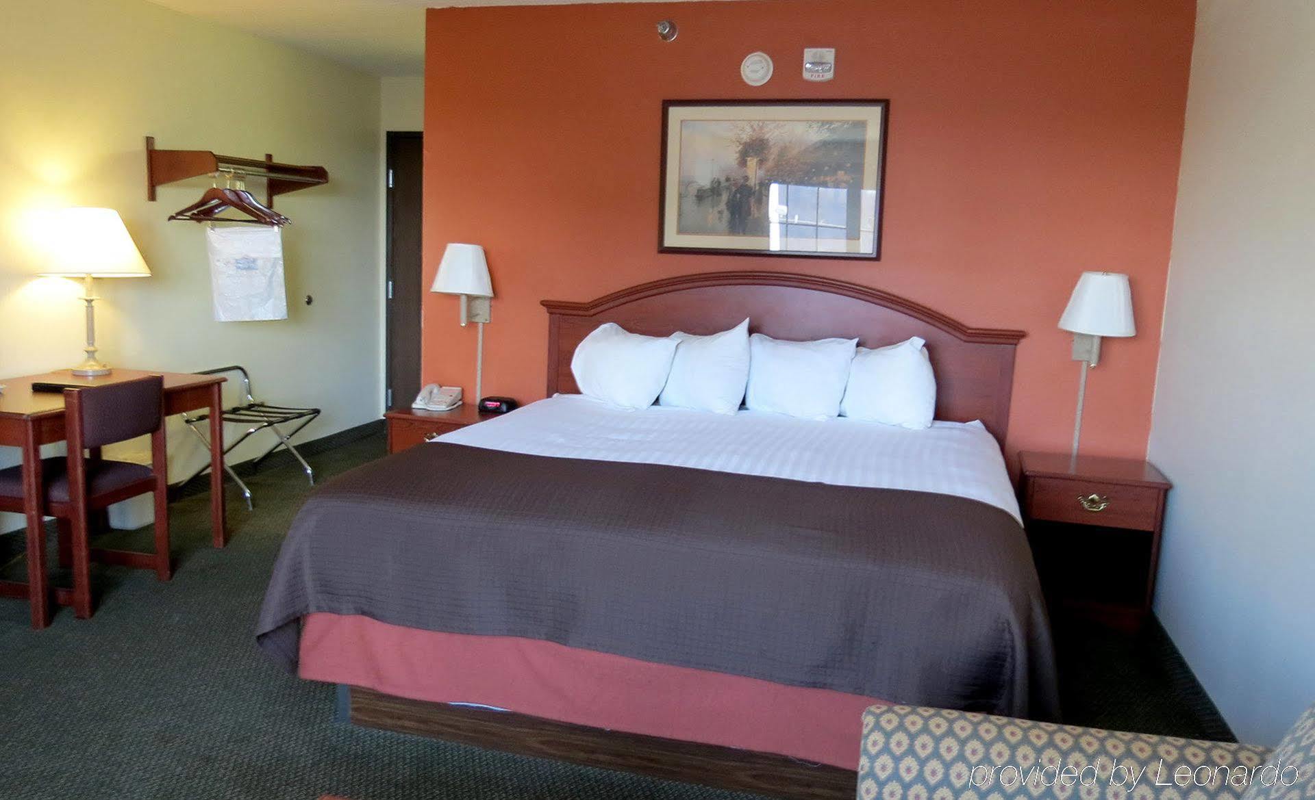 Americinn By Wyndham Ottumwa Esterno foto